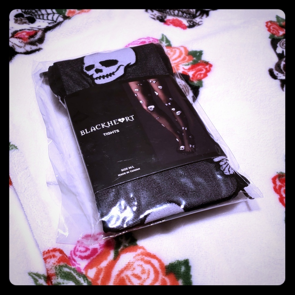 Skull/butterfly tights